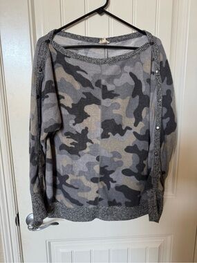 Hem & Thread Gray Camo Off-Shoulder Snap-Trim Sweater